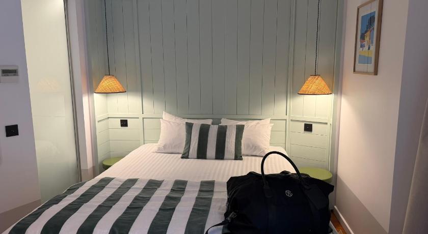Image of Double Room with Patio 3
