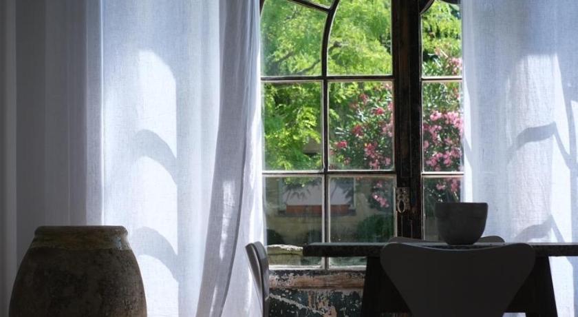 Photo of Elegant Cottage in Provence Vineyards View near Mont Ventoux - Agoda Discount Booking