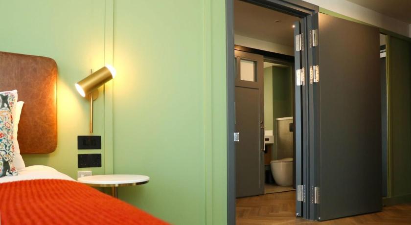 Image of Two-Bedroom Connecting Family Room with Water View 1