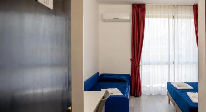 Image of Triple Room 0