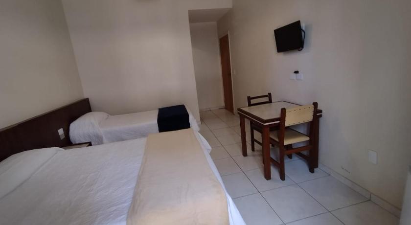 Image of Family Room with Private Bathroom 3
