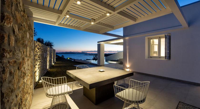 รูปของGrand Suite with Private Pool and Sea View 13