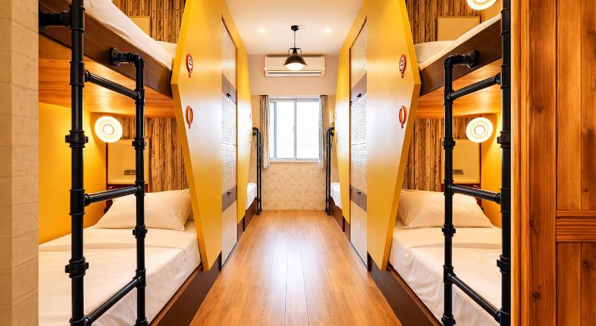 Image of Bed in 8-Bed Mixed Dormitory Room 0