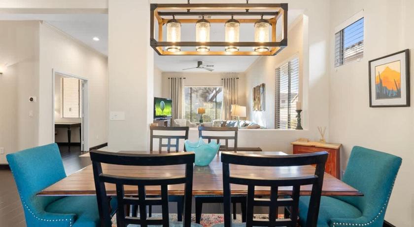 피닉스 (AZ) Modern 4-BR Home Heated Pool Jacuzzi Grill 4성급 숙소 수영장