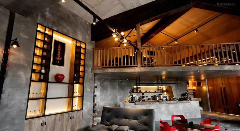 Bijie 栖兮 花涧听雨 Hotel restaurant