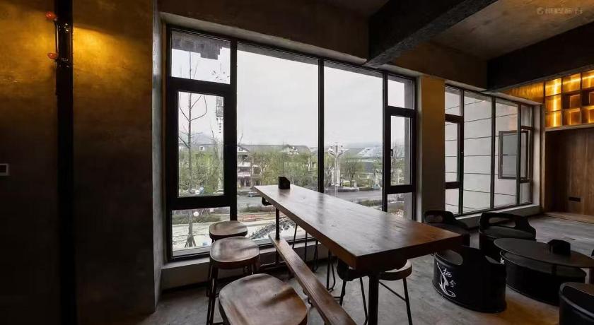 Bijie 栖兮 花涧听雨 Hotel room