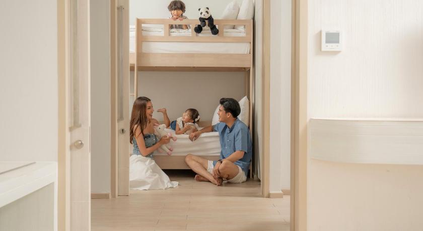 Image of Family Suite King 6