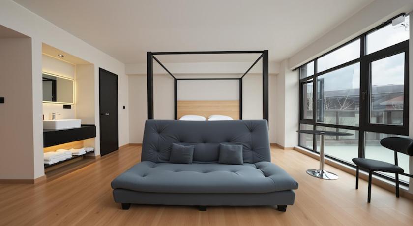 Bijie 栖兮 花涧听雨 Hotel suite