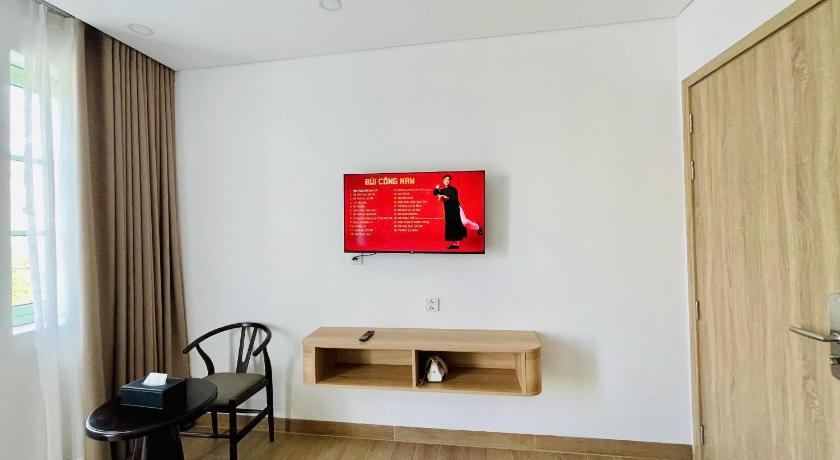 Sunny Side Hotel - image 20