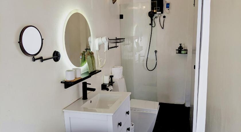 Image of King Room with Spa Bath 9