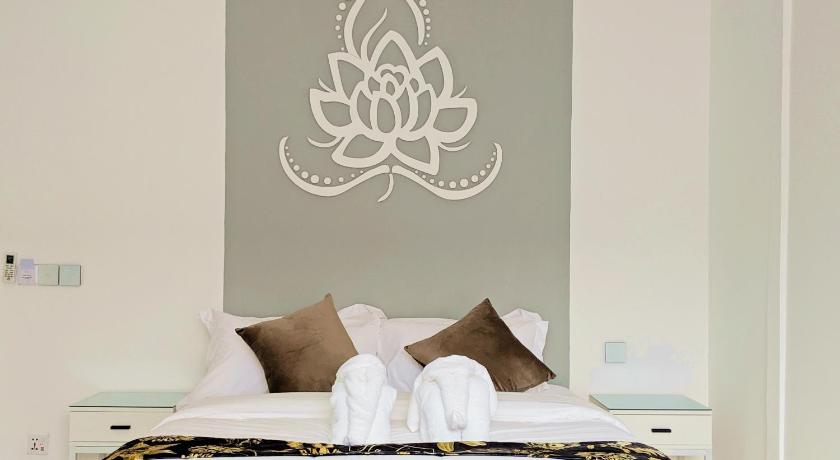 Image of Superior King Room 5