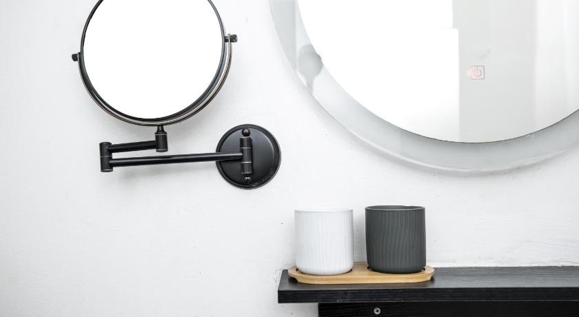 Image of Small Twin Room 9