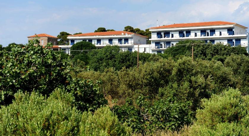 Delfinia Hotel & Bungalows