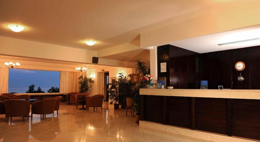 Delfinia Hotel & Bungalows