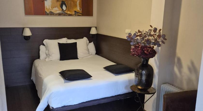 Image of Junior Suite with Balcony 0