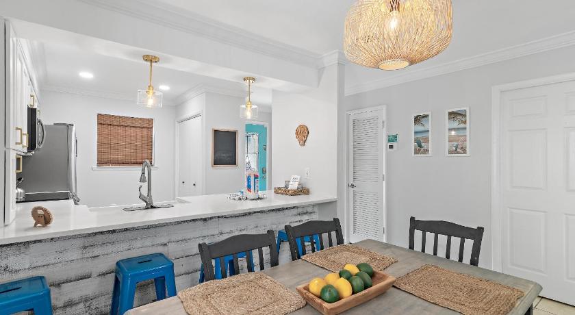 Image of Two-Bedroom Apartment 16