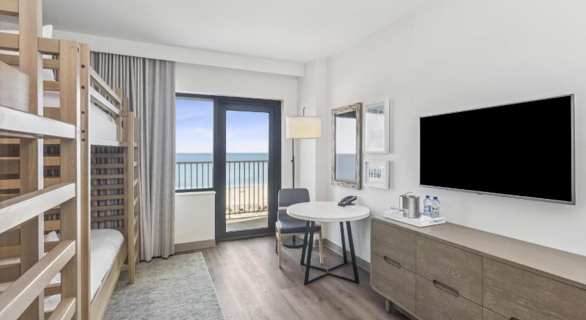 Image of 2 BUNK BEDS GULF FRONT BALCONY 0