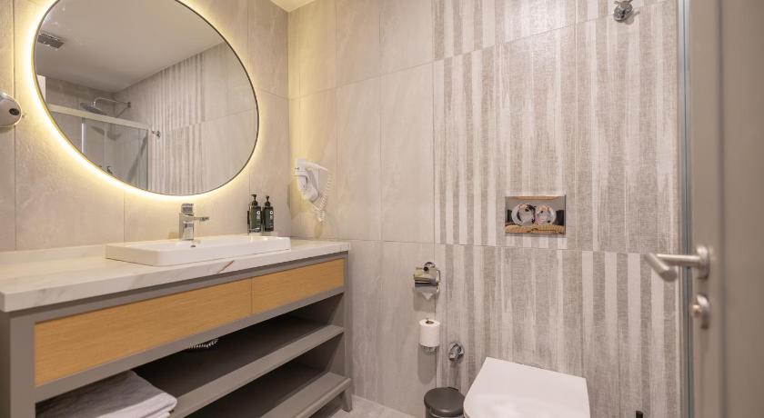 Deluxe Deniz Manzaralı Süit (Deluxe Sea View Suite) Görseli 10