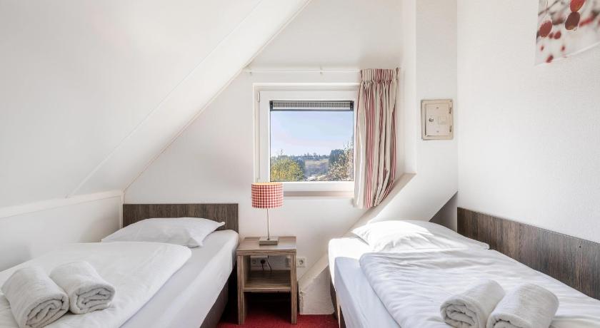 Image of Five-Bedroom Chalet 10