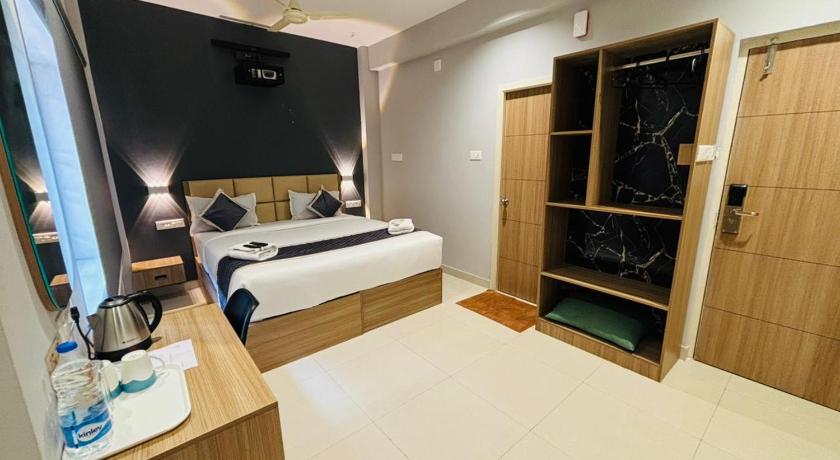 Elegant Residency - image 2