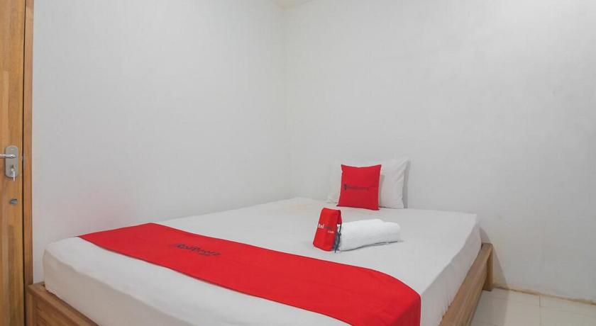 Image of RedDoorz Room 2