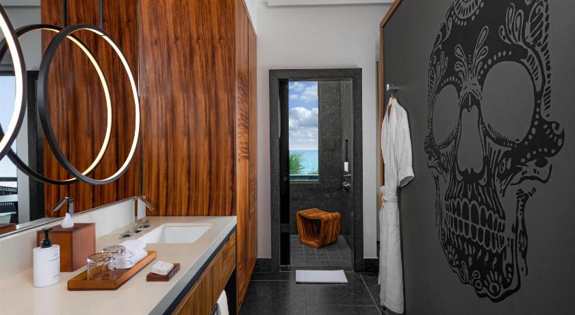 Image of Ceiba Presidential Suite 1 King Bedroom 12
