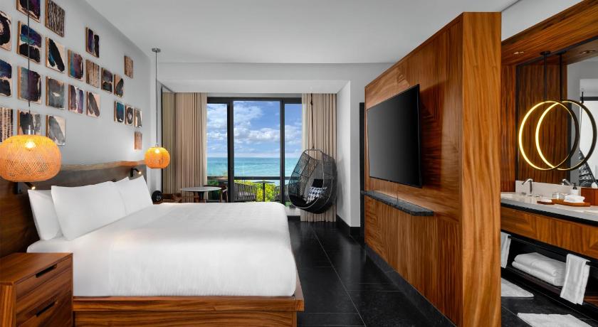 Image of Ceiba Ocean View Suite King Bed 0