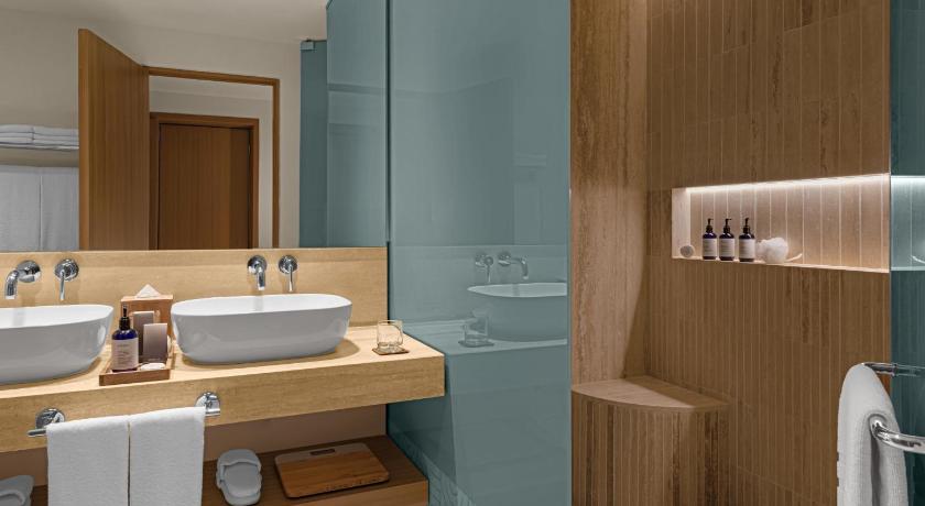 Image of Enclave Beach Front Two-Bedroom Suite with Pledge Pool and One-King Bed - Two Murphy Beds or Two Queen Beds 11