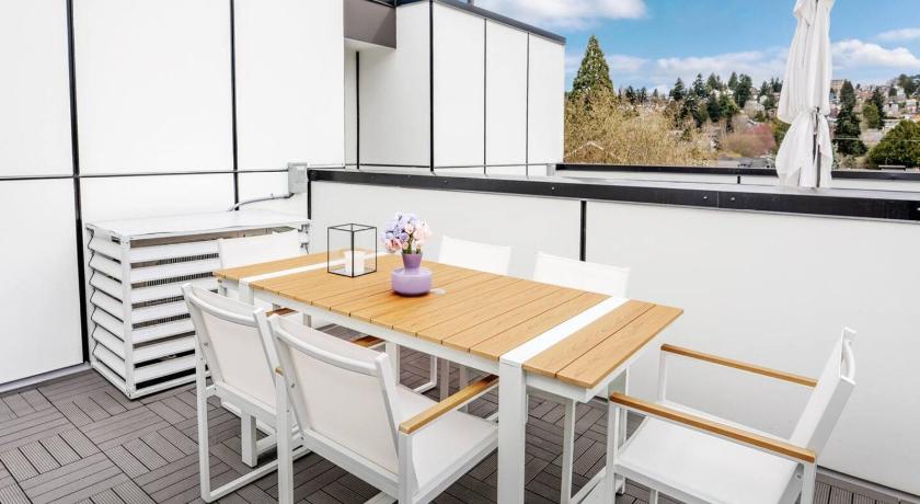 西雅圖 New Fremont Designer 3BR TH with Rooftop View 3星级 住宿 景观