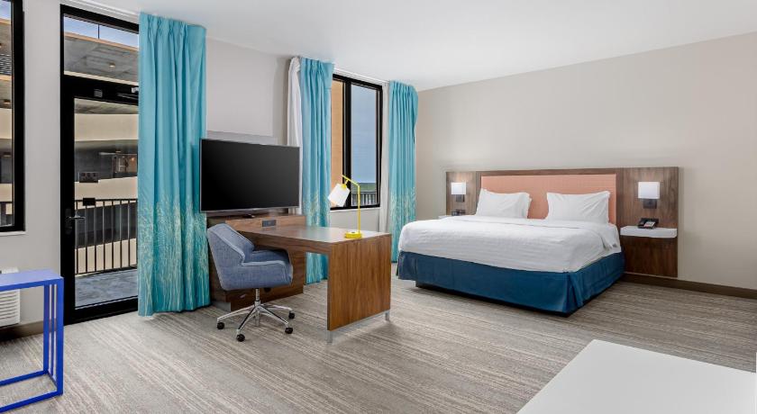 Image of 1 KG STUDIO SUITE INLAND W/PRIVATE BALCONY NS 0