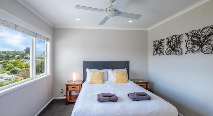 Image of Deluxe Double Room with Shower 6
