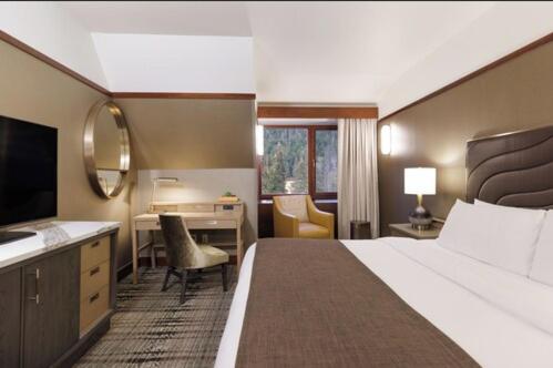 รูปของClub Room, 1 King Bed, Non Smoking, Club Lounge Access 4