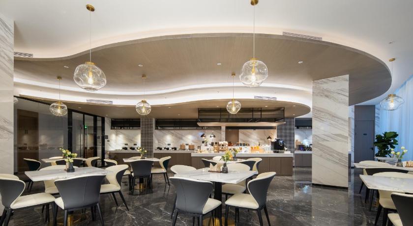 Atour Hotel Hefei Binhu Yungu Financial City - image 5