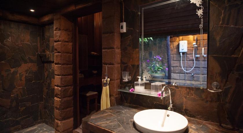Image of Sunset Suite 2