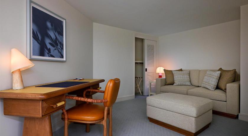 Image of 1 Bedroom Ocean Ste Mobility Access Ri Shower 6