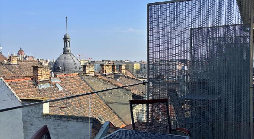 Image of Standard Plus Room with Balcony and View 1
