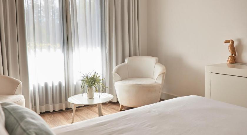 Image of Superior room with Garden View and Balcony 4
