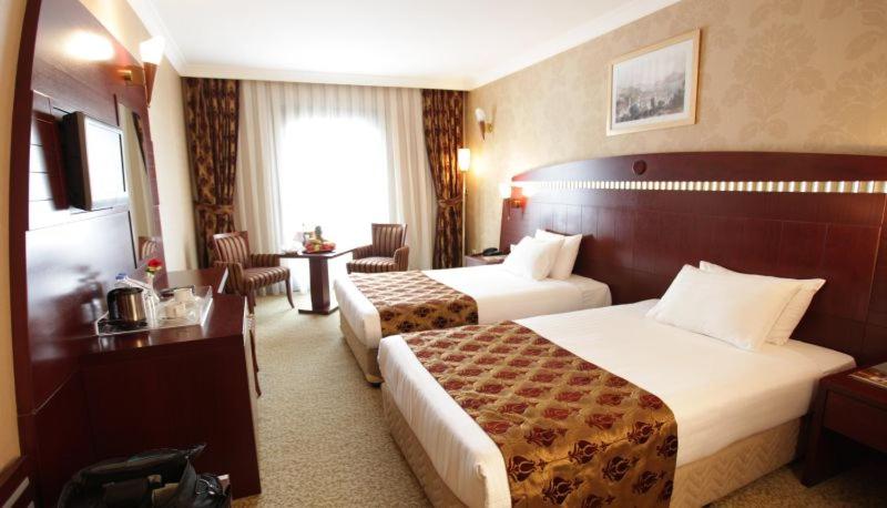 GOLDEN PARK HOTEL - image 8