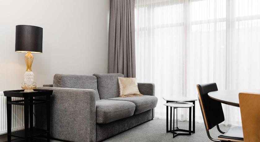 Image of Family Studio 6