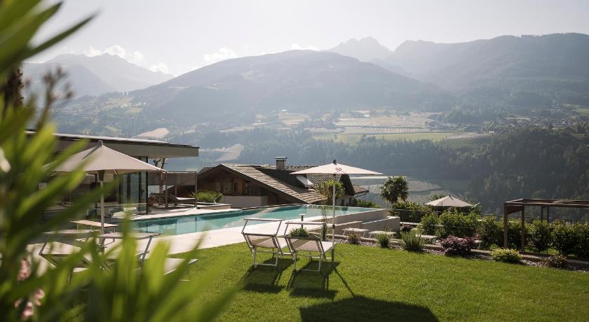Hotel Zirmerhof & Residence