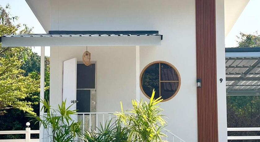 Image of Family Bungalow 15