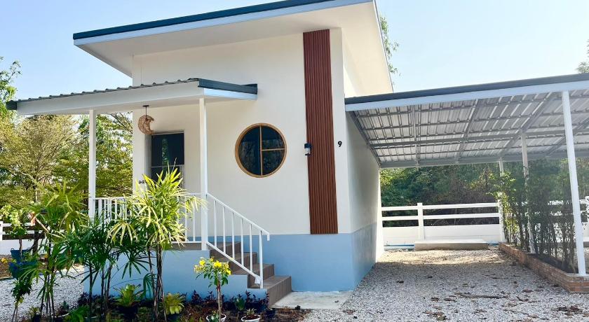 Image of Family Bungalow 1