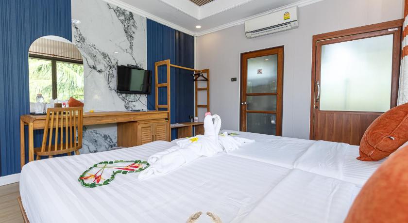 Image of Superior Twin Room 17