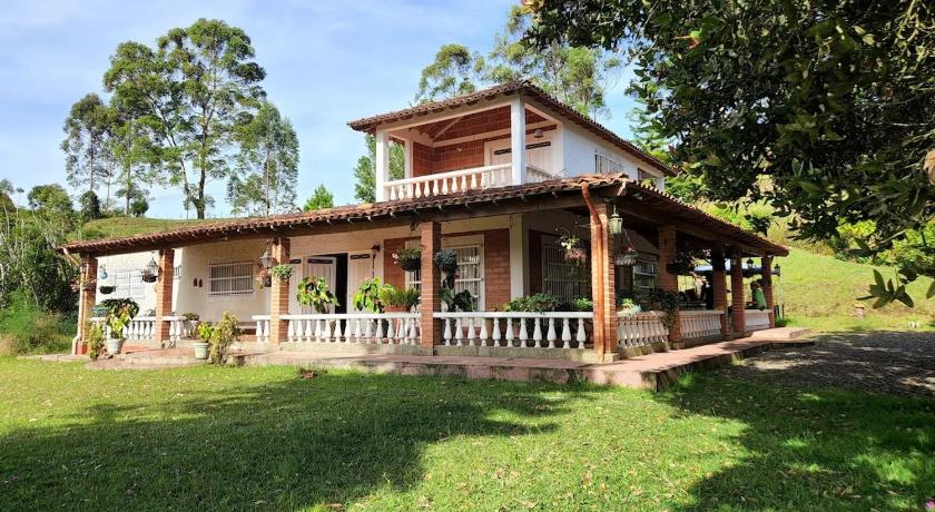 Casa Origen Farmhouse near Medellin Airport