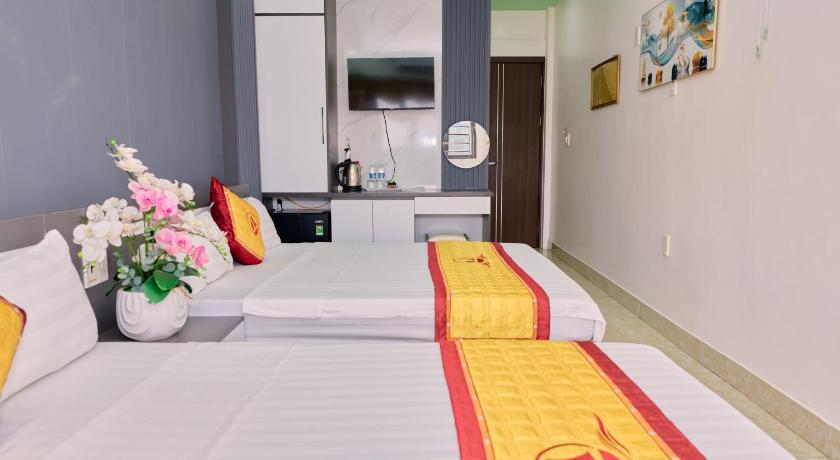 Image of Twin Room with City View 15