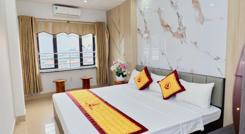 Image of Twin Room with City View 0
