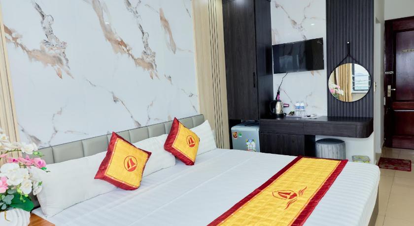Image of Twin Room with City View 4