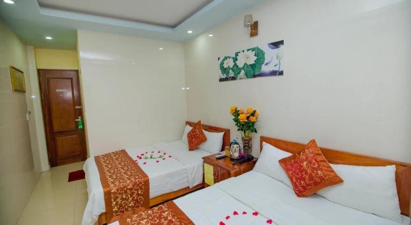 Image of Twin Room 6