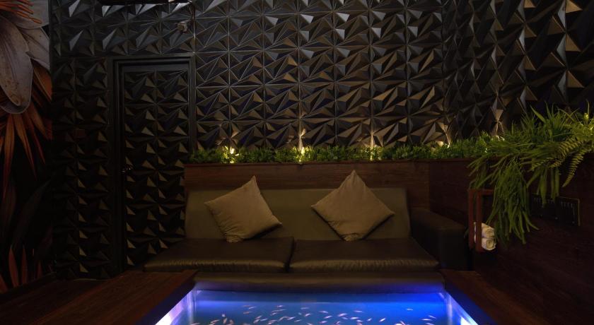 Beverly Hills Hotel - image 6