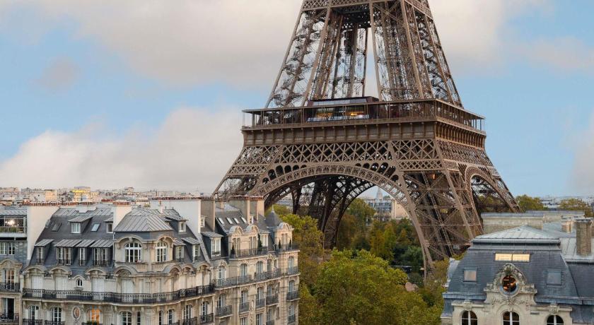 Image of DELUXE ROOM, High Floor, 2 Single Beds, 1 Sofa Bed, Balcony Eiffel Tower View 17